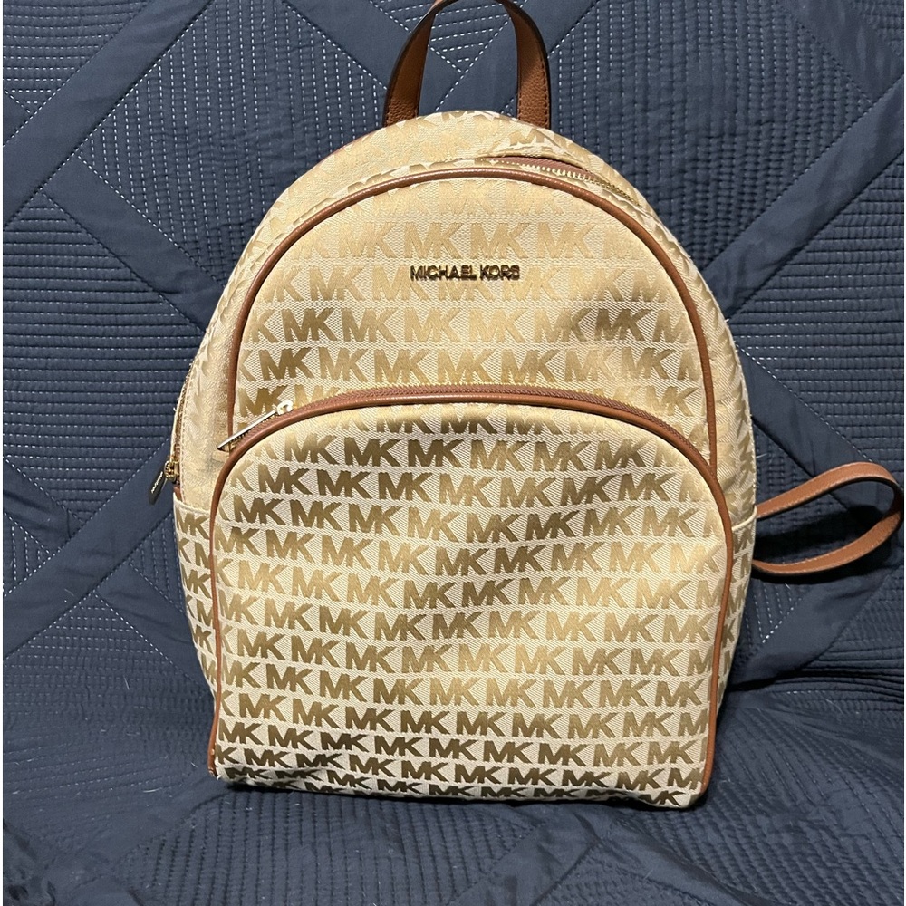 MK BACK PACK 😍